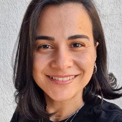 LIVIA ALONSO