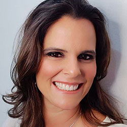 DRA. MARIA CLARA DRUMMOND SOARES DE MOURA