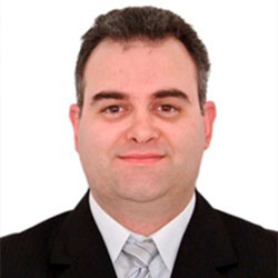 DR. ADRIANO SIQUEIRA 
