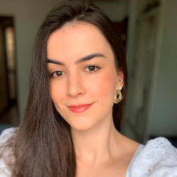 DRA. BEATRIZ BICALHO SARAIVA