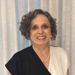 DRA. ADRIANA PIRES DE OLIVEIRA DIAS